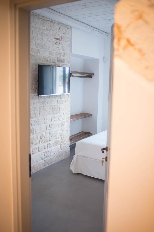 Trullo E Suites Parini 32 Alberobello Exterior photo